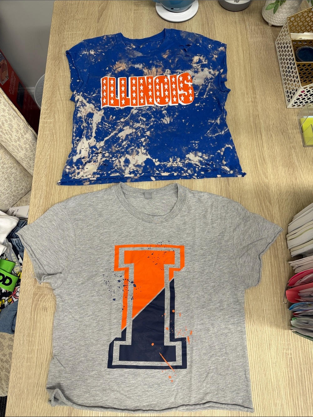 Illinois Graphic Tie-Dye Crop Tee & grey cropped Illinois tee